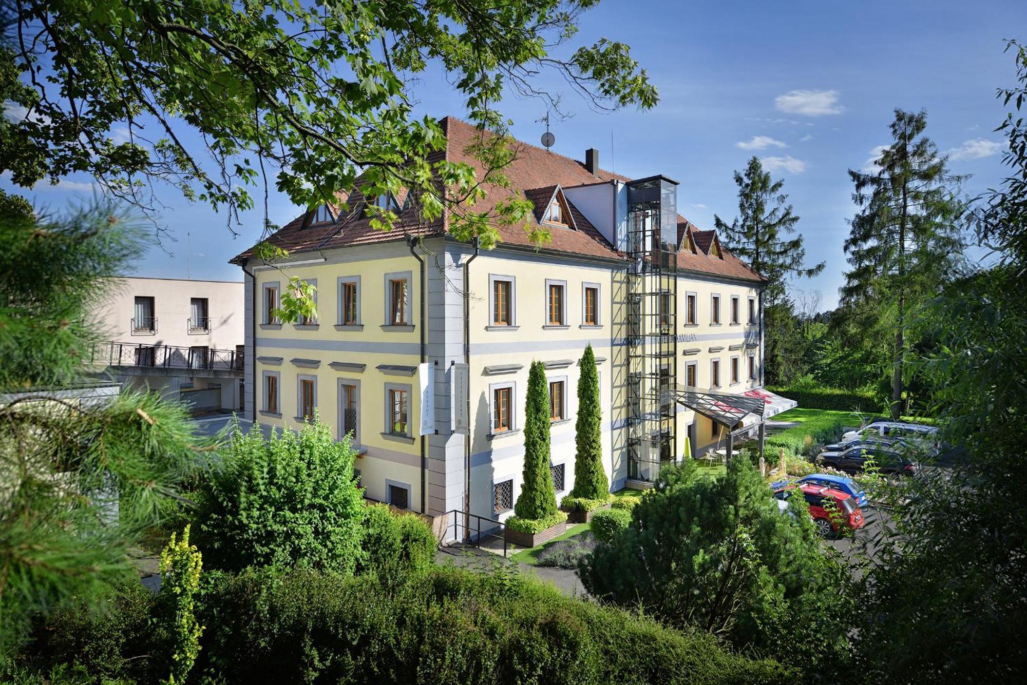 Maxmilian Lifestyle Resort Loučeň 외부 사진